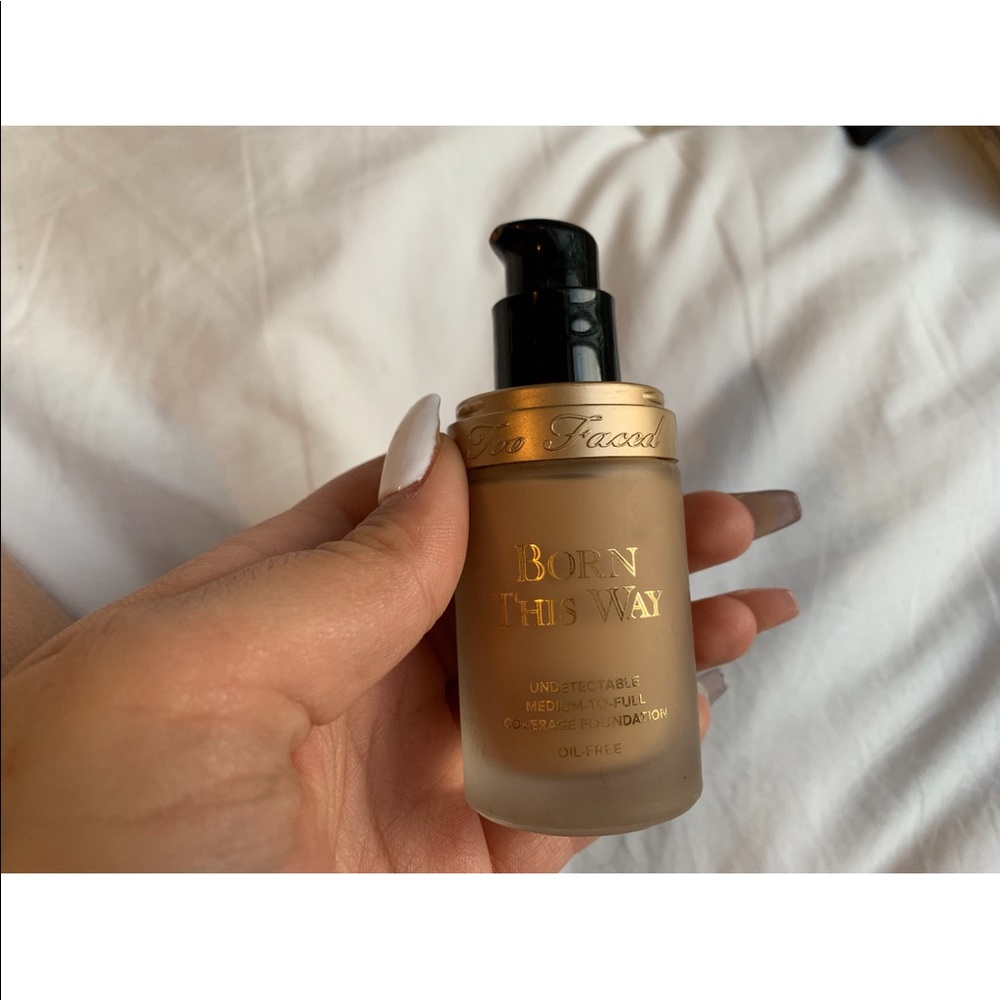 Too Faced Born This Way Foundation